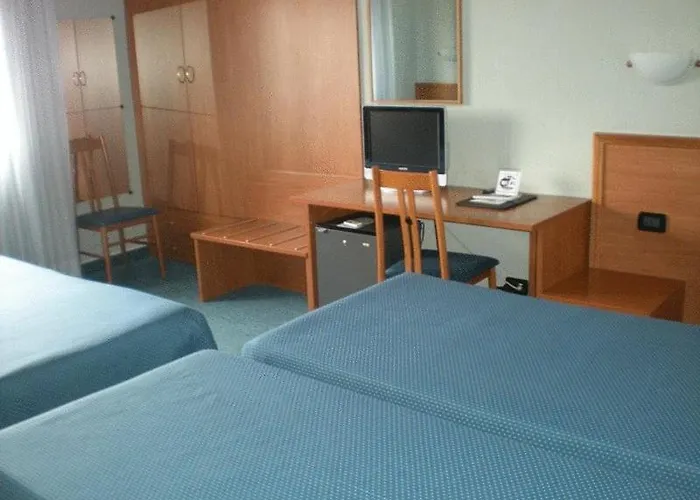 Lincoln Hotel 3*