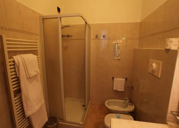 Lincoln Hotell 3*